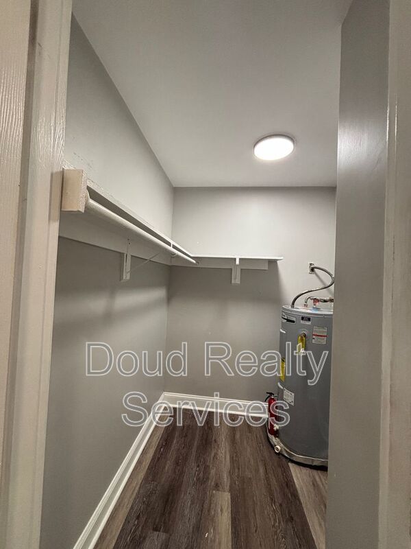 One Bedroom One Bath Blocks From Ocean View Beach property image