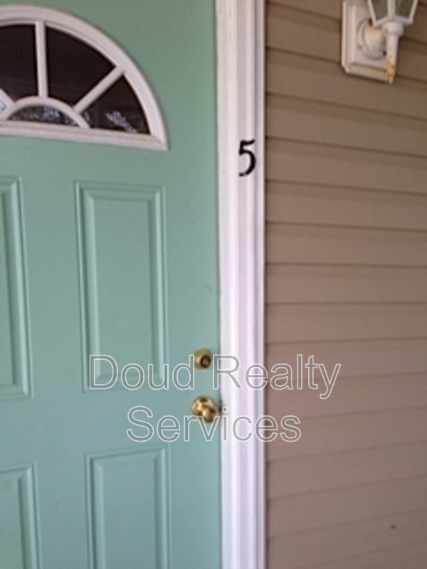 Two Bedroom Apartment Within a Short Distance to Ocean View Beaches property image