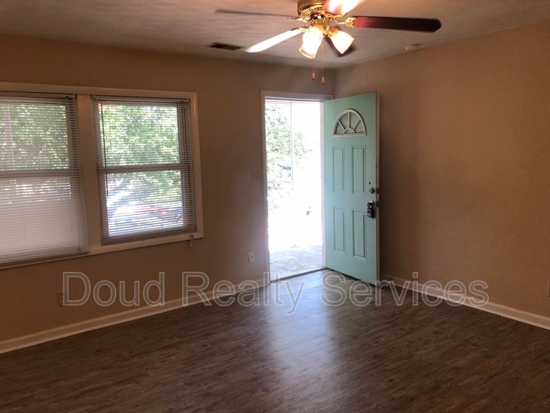 Two Bedroom Apartment Within a Short Distance to Ocean View Beaches property image