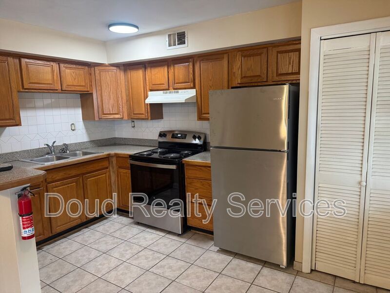 Two Bedroom Apartment Within a Short Distance to Ocean View Beaches property image