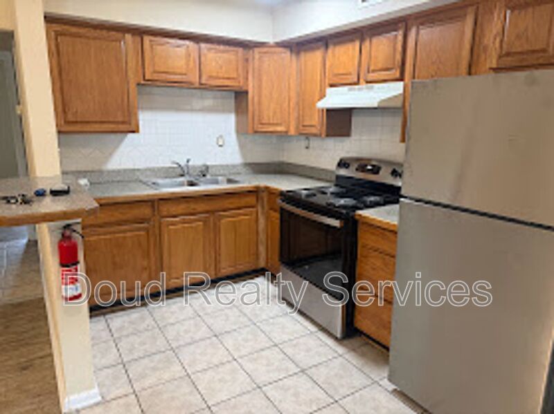 Two Bedroom Apartment Within a Short Distance to Ocean View Beaches property image