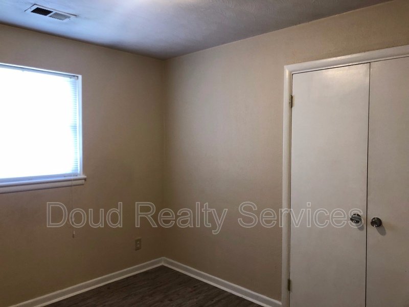 Two Bedroom Apartment Within a Short Distance to Ocean View Beaches property image