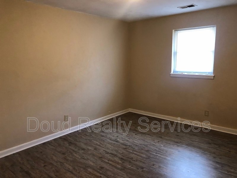 Two Bedroom Apartment Within a Short Distance to Ocean View Beaches property image