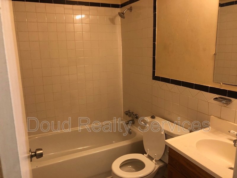 Two Bedroom Apartment Within a Short Distance to Ocean View Beaches property image