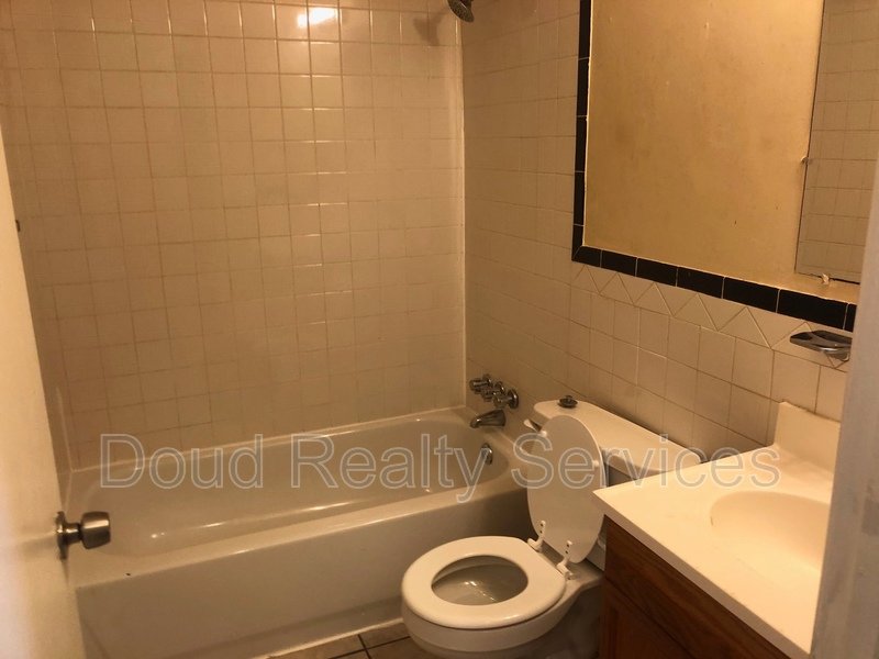 Two Bedroom Apartment Within a Short Distance to Ocean View Beaches property image