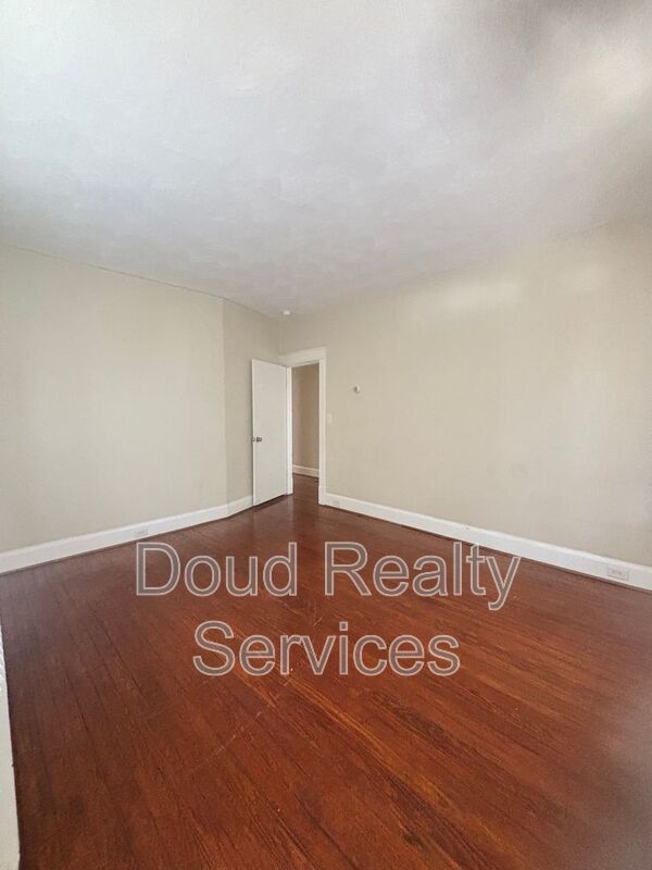 Amazing Two Bedroom Apartment Near Port Norfolk property image