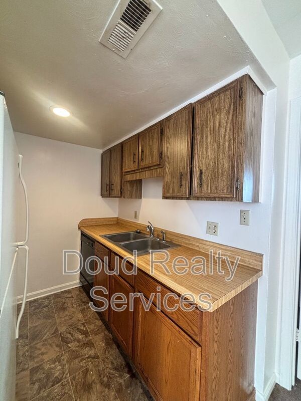 Cute One Bedroom in Norview Heights property image