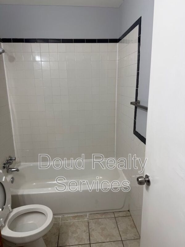 Beautifully Updated 2 Bedroom Apartment in Ocean View property image