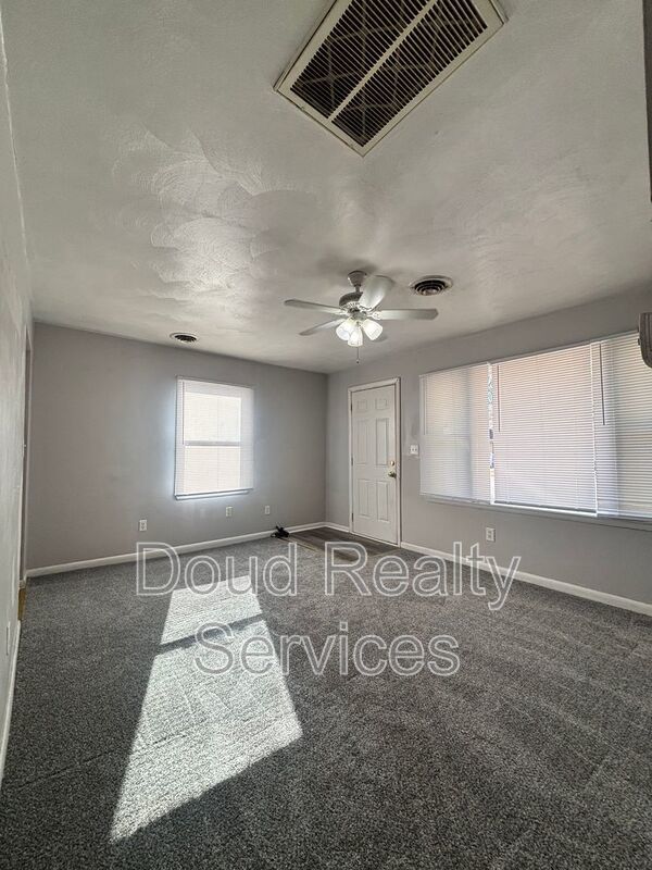 Adorable Two Bedroom Duplex In Truxton property image