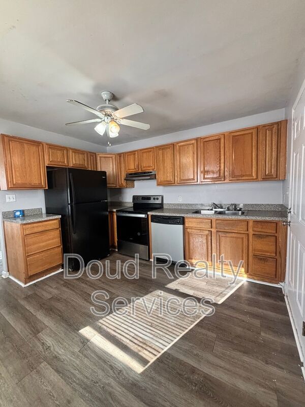 Adorable Two Bedroom Duplex In Truxton property image