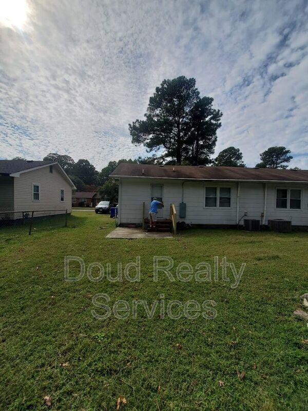 Adorable Two Bedroom Duplex In Truxton property image