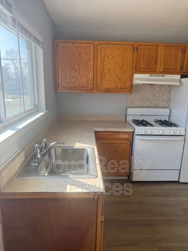 Absolutely Adorable two bedroom is move in ready! property image