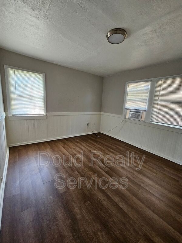 One Bedroom Apartment in Craddock property image