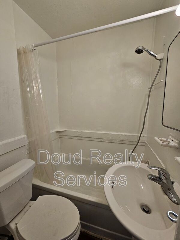 One Bedroom Apartment in Craddock property image