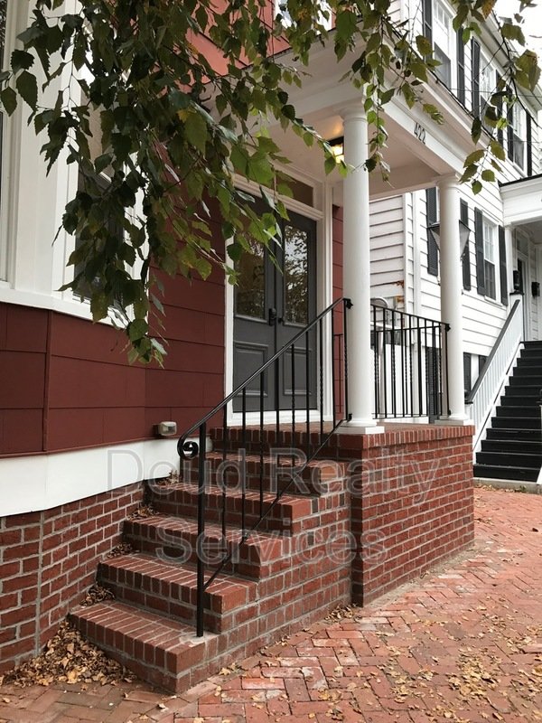 Elegant 1 Bedroom 1 Bath Apt in Historic Olde Towne, with an Office or Den property image